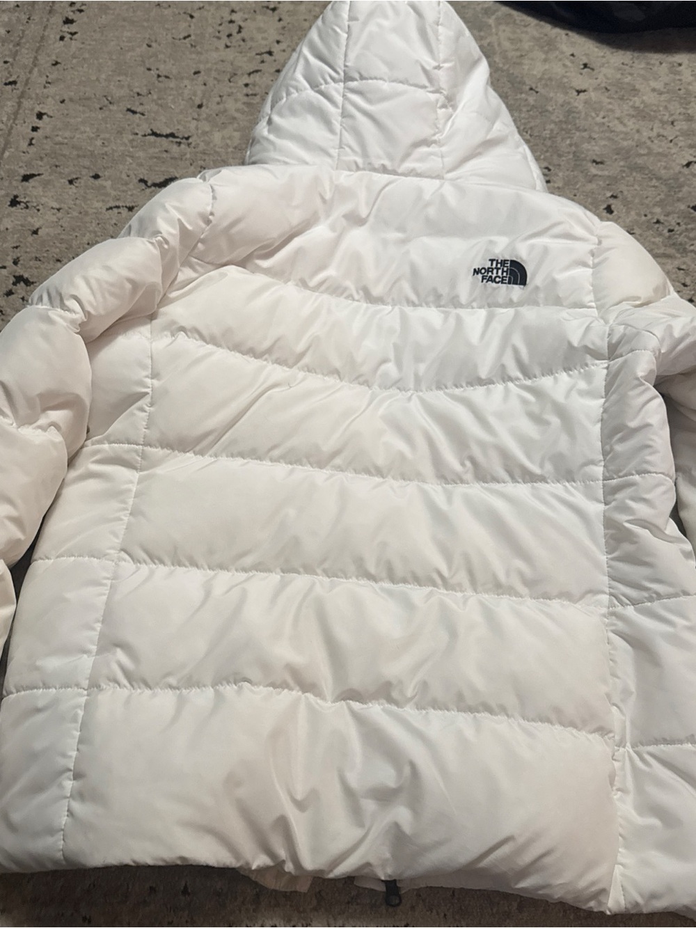 The North Face Women's White Hooded Puffer Jacket - Picture 4 of 4